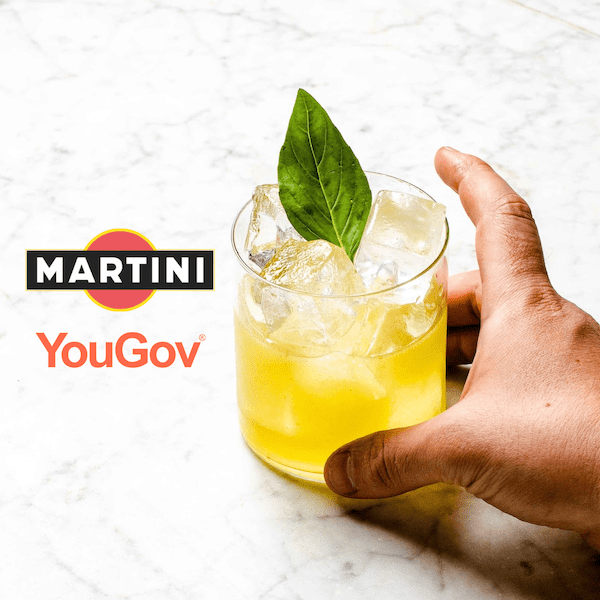 Cocktail avec logos Martini et YouGov